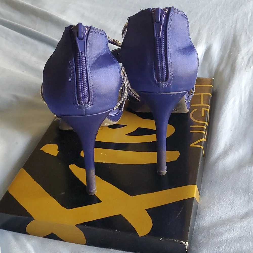 2/$10 Fioni  Blue Rinstone Heels-Size 10 - Picture 4 of 4